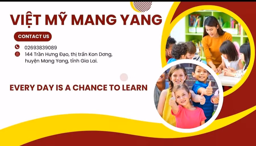 Banner quảng cáo Trung tâm Ngoại ngữ Việt Mỹ Mang Yang-một trong 2 trung tâm ngoại ngữ giải thể trong tháng 7-2024. Ảnh: Mộc Trà