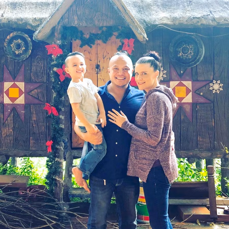 Gia đình anh Trần Đình Chung và chị Laura đã có những trải nghiệm đón năm mới đáng nhớ tại phố núi Pleiku. Ảnh: NVCC Gia đình anh Trần Đình Chung và chị Laura đã có những trải nghiệm đón năm mới đáng nhớ tại phố núi Pleiku. Ảnh: NVCC