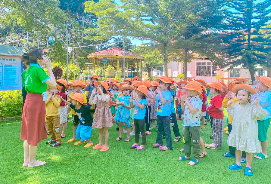 Sở GD-ĐT yêu cầu các đơn vị tăng cường hiệu quả quản lý, đảm bảo quyền lợi của giáo viên và học sinh khi tham gia các hoạt động giáo dục ngoài giờ chính khóa. Ảnh: Mộc Trà Sở GD-ĐT yêu cầu các đơn vị tăng cường hiệu quả quản lý, đảm bảo quyền lợi của giáo viên và học sinh khi tham gia các hoạt động giáo dục ngoài giờ chính khóa. Ảnh: Mộc Trà