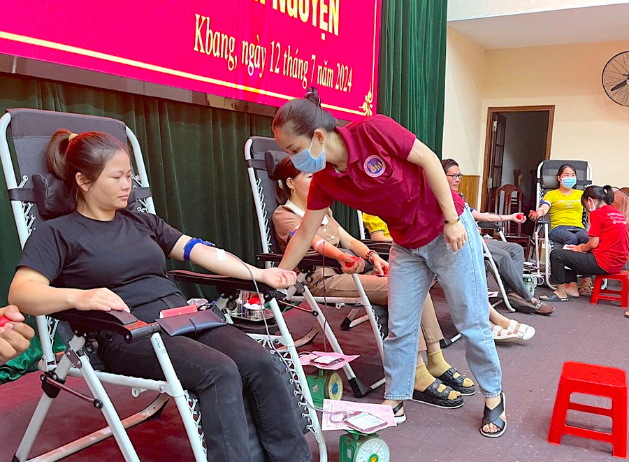 Tại buổi phát động, huyện Kbang đã tiếp nhận được 257 đơn vị máu an toàn. Ảnh: Hà Duyệt