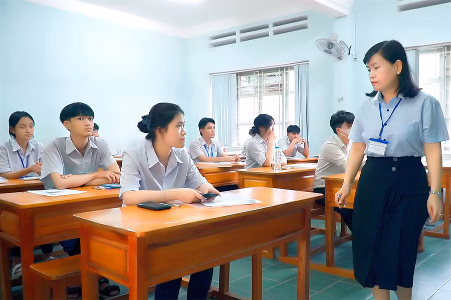 Thí sinh Gia Lai dự thi môn Toán kỳ thi tốt nghiệp THPT năm 2024. Ảnh: Đ.T