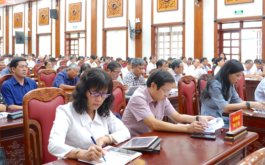 Các đại biểu dự hội nghị tại điểm cầu Hội trường 2-9 (TP. Pleiku). Ảnh: Mộc Trà Các đại biểu dự hội nghị tại điểm cầu Hội trường 2-9 (TP. Pleiku). Ảnh: Mộc Trà