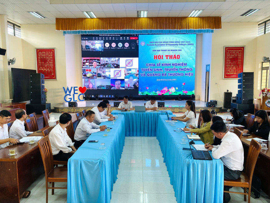 Quang cảnh hội thảo chia sẻ kinh nghiệm tuyển sinh, truyền thông và quảng bá thương hiệu. Ảnh: Trần Tuấn Quang cảnh hội thảo chia sẻ kinh nghiệm tuyển sinh, truyền thông và quảng bá thương hiệu. Ảnh: Trần Tuấn