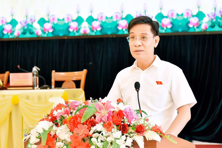 Ủy viên Thường trực Ủy ban Xã hội của Quốc hội Đinh Ngọc Quý thông báo đến cử tri dự kiến nội dung, chương trình kỳ họp thứ 7, Quốc hội khóa XV. Ảnh: Đ.T