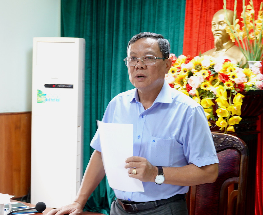 Ông Nguyễn Đình Phương-Ủy viên Thường trực HĐND tỉnh, Trưởng ban Kinh tế-Ngân sách HĐND tỉnh, Trưởng đoàn giám sát phát biểu kết luận buổi làm việc. Ảnh: Mộc Trà