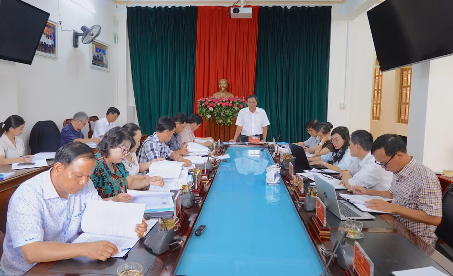 Quang cảnh buổi giám sát tại UBND TP. Pleiku. Ảnh: Mộc Trà