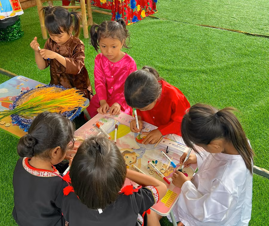 Việc cho trẻ được trải nghiệm một không gian Tết cổ truyền ngay tại trường học là hoạt động thiết thực, giúp trẻ mầm non, nhất là trẻ dân tộc thiểu số hiểu hơn về các phong tục, tập quán, lễ hội truyền thống của người Việt Nam.