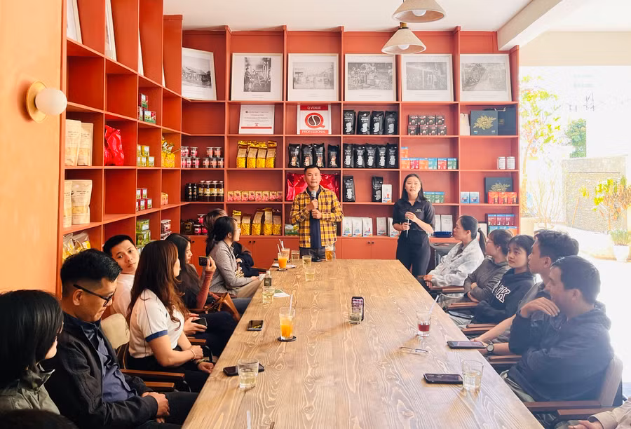 Quang cảnh buổi tọa đàm. Ảnh: Mai Ka