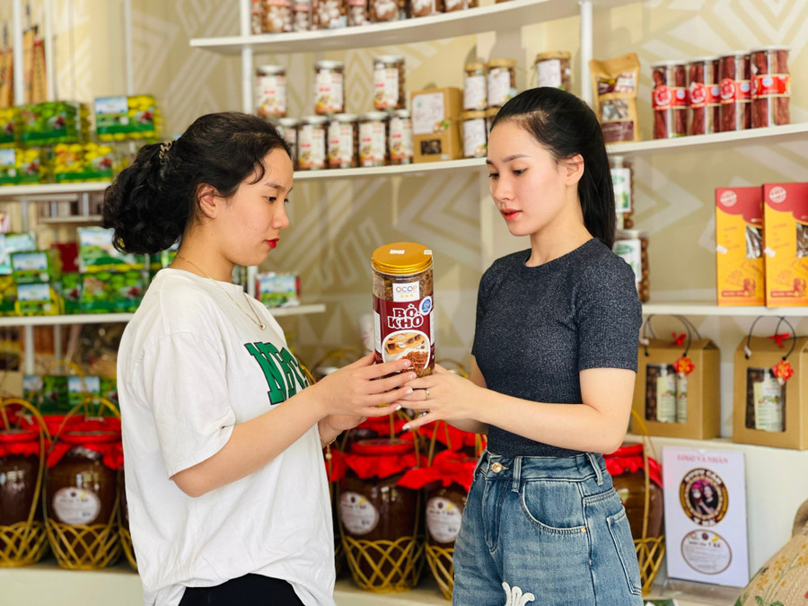 Trung tâm Kỹ thuật Tiêu chuẩn Đo lường Chất lượng có chức năng thực hiện các hoạt động sự nghiệp và dịch vụ kỹ thuật về tiêu chuẩn, đo lường, chất lượng sản phẩm, mã số, mã vạch phục vụ yêu cầu quản lý nhà nước và nhu cầu của tổ chức, cá nhân theo quy định của pháp luật. Ảnh: Mai Ka