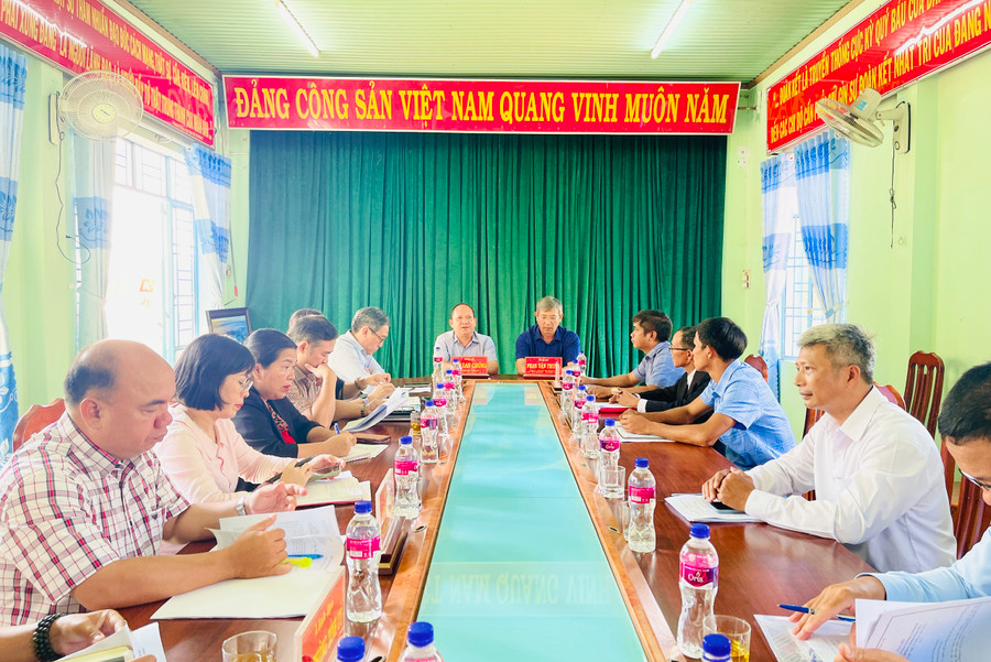 Quang cảnh buổi làm việc. Ảnh: Trần Dung Quang cảnh buổi làm việc. Ảnh: Trần Dung