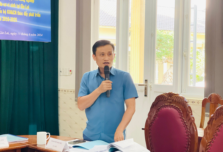 Thành viên Hội đồng Tư vấn đánh giá nghiệm thu cấp tỉnh (Sở KH-CN) góp ý hoàn thiện dự án. Ảnh: Mai Ka Thành viên Hội đồng Tư vấn đánh giá nghiệm thu cấp tỉnh (Sở KH-CN) góp ý hoàn thiện dự án. Ảnh: Mai Ka