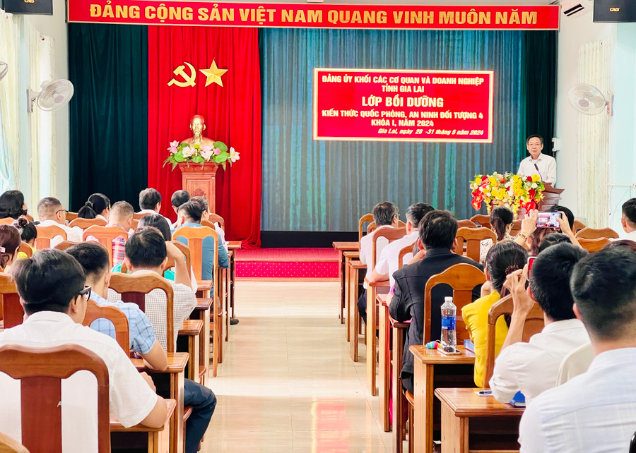 Quang cảnh lớp bồi dưỡng. Ảnh: Mai Ka Quang cảnh lớp bồi dưỡng. Ảnh: Mai Ka