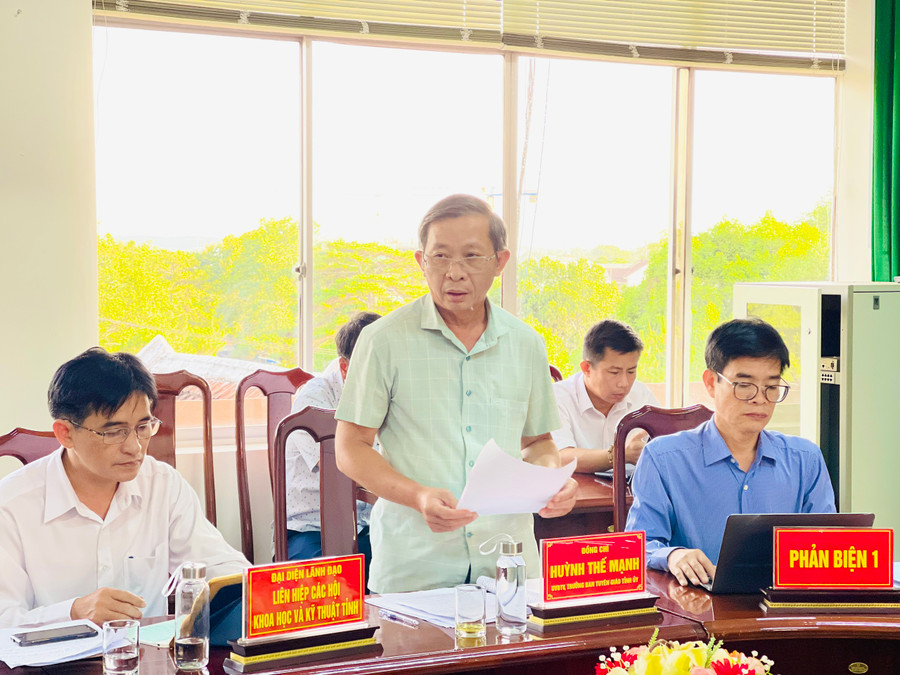 Ủy viên Ban Thường vụ Tỉnh ủy, Trưởng ban Tuyên giáo Tỉnh ủy Huỳnh Thế Mạnh-Chủ nhiệm đề tài phát biểu tại hội nghị. Ảnh: Trần Dung Ủy viên Ban Thường vụ Tỉnh ủy, Trưởng ban Tuyên giáo Tỉnh ủy Huỳnh Thế Mạnh-Chủ nhiệm đề tài phát biểu tại hội nghị. Ảnh: Trần Dung