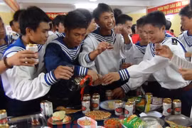 Tiếng Tổ quốc vọng về từ biển cả