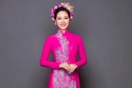 Hoa hậu Mai Phương khoe dáng
