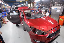 Cuộc đua giảm giá ôtô: Vì sao người tiêu dùng Việt vẫn thờ ơ?