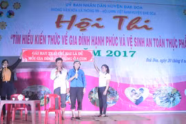 Hội thi "Tìm hiểu kiến thức về gia đình hạnh phúc và vệ sinh an toàn thực phẩm"