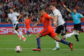 Sanchez lập công, Chile cầm chân Đức