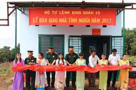 Binh đoàn 15: Bàn giao "Nhà tình nghĩa" cho các gia đình chính sách