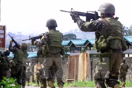 Mỹ chuyển giao hàng loạt vũ khí chống khủng bố cho Philippines