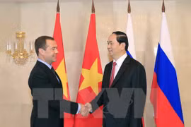 Chủ tịch nước Trần Đại Quang hội kiến Thủ tướng Nga Dmitry Medvedev