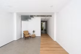 Nhà ống trong khu dân cư chật hẹp vẫn đẹp "bứt phá mọi giới hạn"