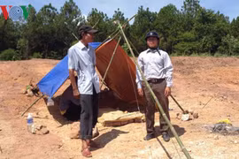 Thừa Thiên-Huế: Buộc khôi phục lại khu lăng mộ bị san ủi