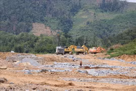 Dân mắc kẹt bên trong đại công trình thủy lợi nghìn tỉ ở Tây Nguyên