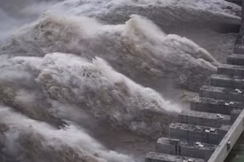 TQ: Trận lũ số 5 trên sông Dương Tử khiến nhiều người chết, ông Tập ra chỉ đạo mới cho quân đội