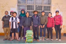 Chư Pưh: Tặng trên 200 phần quà cho bệnh nhân phong và người nghèo