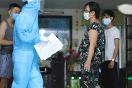 Đắk Lắk: Lực lượng y tế khử khuẩn, phong tỏa nơi có ca mắc COVID-19