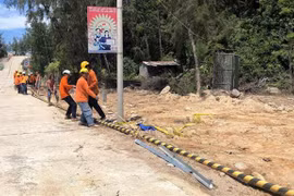 Dự án cấp điện cho đảo Nhơn Châu chậm tiến độ do vướng mặt bằng