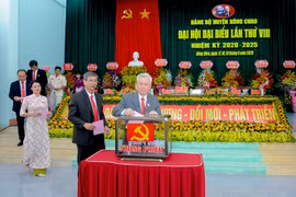 Bầu 34 đồng chí vào Ban Chấp hành Đảng bộ huyện Kông Chro khóa VIII