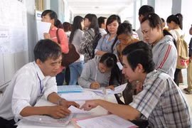 Thêm trường hợp viên chức bị cắt hợp đồng làm việc