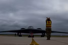 Hỏa lực oanh tạc cơ Mỹ bao trùm Biển Đông