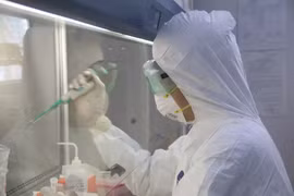 Khánh Hòa: Xét nghiệm người liên quan nữ hành khách test nhanh nhiễm Covid-19 ở Nhật