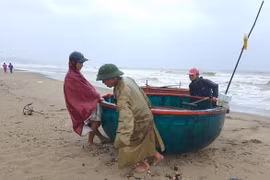 Bão số 2 áp sát bờ biển Ninh Bình đến Nghệ An, dự kiến đổ bộ từ trưa 2-8