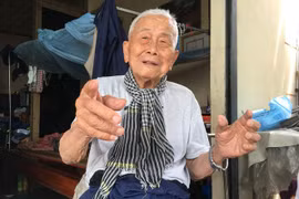 Trọn nghĩa nước non