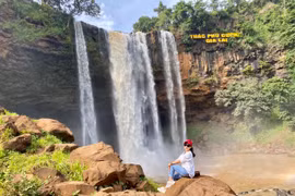 Thác Phú Cường-"Dải lụa ngang trời"