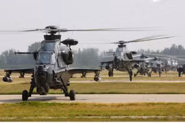 Trực thăng, tàu chiến Trung Quốc diễn tập hiệp đồng giữa căng thẳng hai bờ eo biển Đài Loan