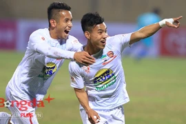 3 cầu thủ Việt Nam được mệnh danh "không phổi" tại V.League 2020