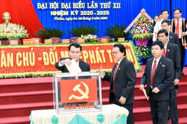 Ông Trịnh Duy Thuân tái đắc cử Bí thư Thành ủy Pleiku