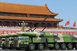 Trung Quốc "khoe" tên lửa chống hạm có thể đánh chìm tàu sân bay Mỹ