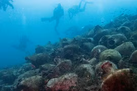 Ngắm hiện vật cổ ở bảo tàng dưới biển đầu tiên của Hy Lạp