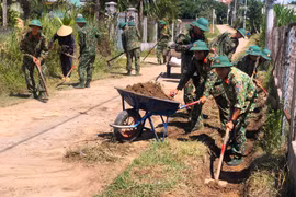 Tuổi trẻ Lữ đoàn Pháo binh 368 chú trọng công tác dân vận