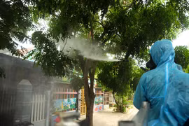 Bên trong khu dân cư có gia đình 7 người nhiễm COVID-19