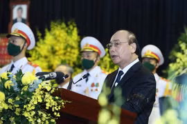 Tiễn đưa nguyên Tổng bí thư Lê Khả Phiêu về miền cao xanh