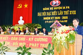 Bí thư Tỉnh ủy Hồ Văn Niên: Sản xuất nông nghiệp vẫn là hướng phát triển chủ đạo của huyện Ia Pa
