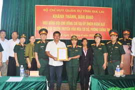 Bộ Chỉ huy Quân sự tỉnh Gia Lai bàn giao nhà cho quân nhân có hoàn cảnh khó khăn