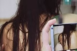 Cô gái bị bạn trai mới quen tống tiền và tình bằng clip nóng